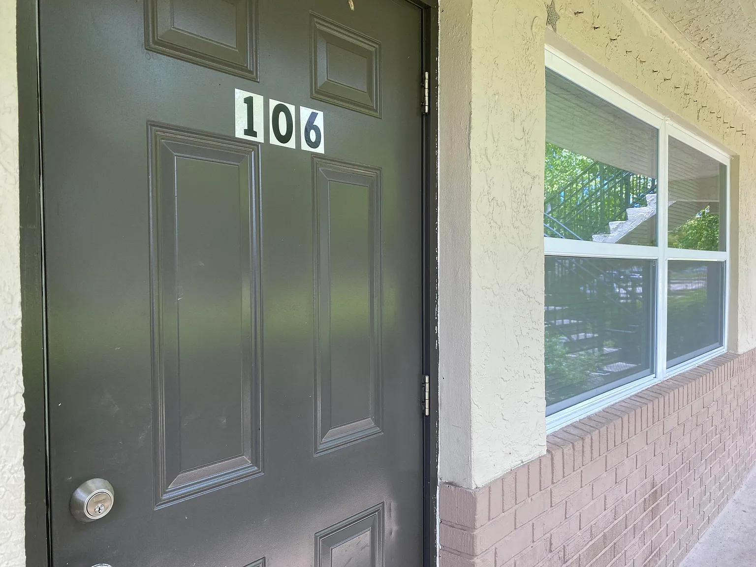 1 bed, 1.0 bath, 565 sqft, $1,900 — Photo 1