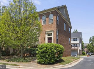 20856 Quay Ln, Sterling, VA 20165