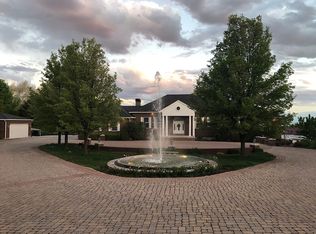 1070 E Grove Creek Dr, Pleasant Grove, UT 84062