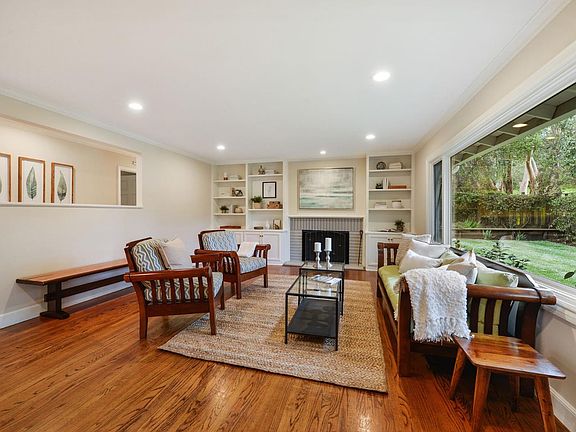 5th image of 2132 Stockbridge Ave