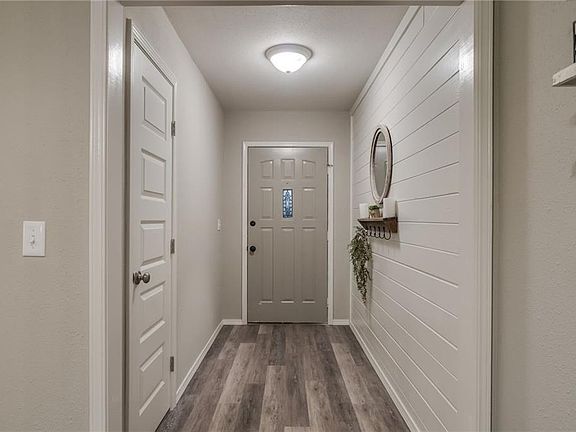 4th image of 1822 Valletta Ln