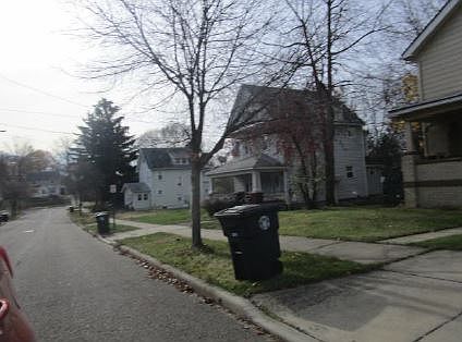2nd image of 321 Shawnee Path