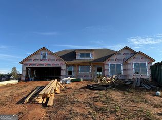 197 Hunts Ridge Dr, Cleveland, GA 30528