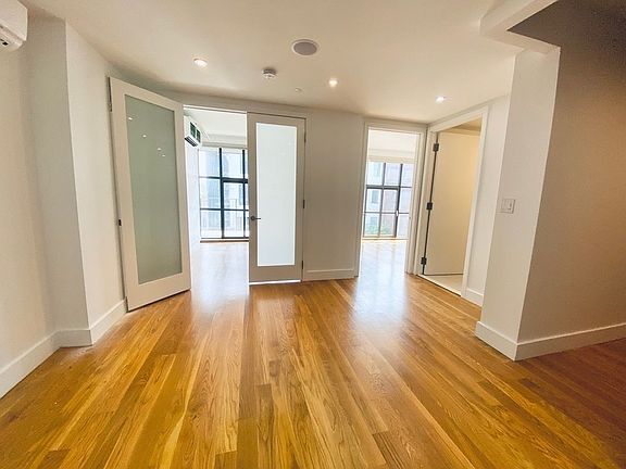 3rd image of 1040 Dean St #412J