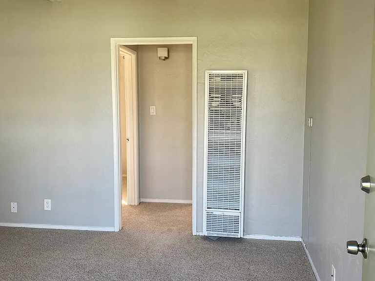 Grant St Apartments — Photo 15