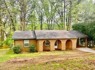 831 Needle Rock Dr, Stone Mountain, GA 30083