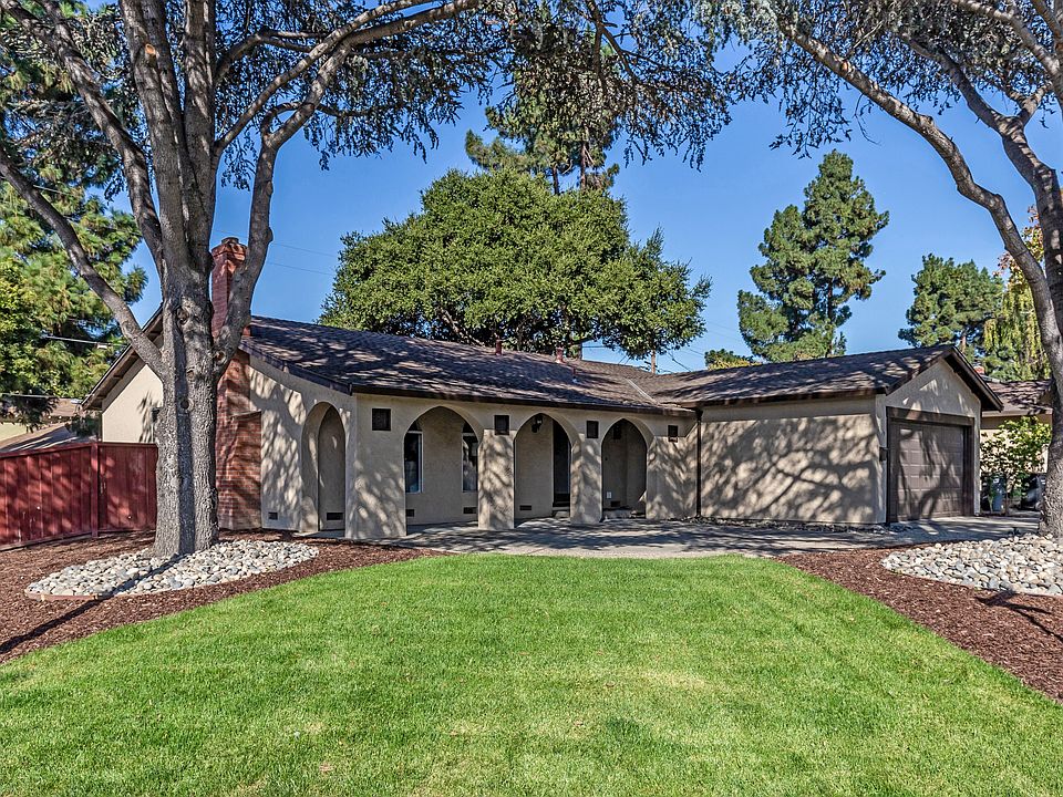 2nd image of 1179 Bodega Dr