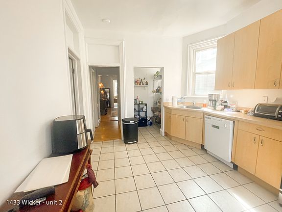 3rd image of 1431 N Wicker Park Ave #1677834