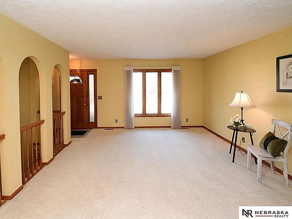 5th image of 9325 Y St