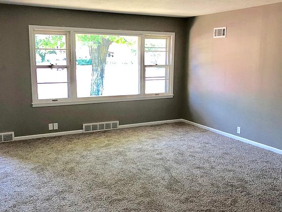 2nd image of 1120 Roach St