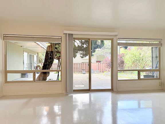 5th image of 7605 Rainier Ave S #105