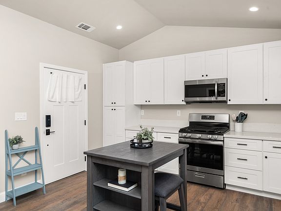 4th image of 265 E 6th Ave #1