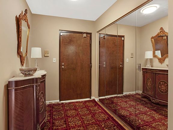 3rd image of 4050 Dundee Rd APT 105