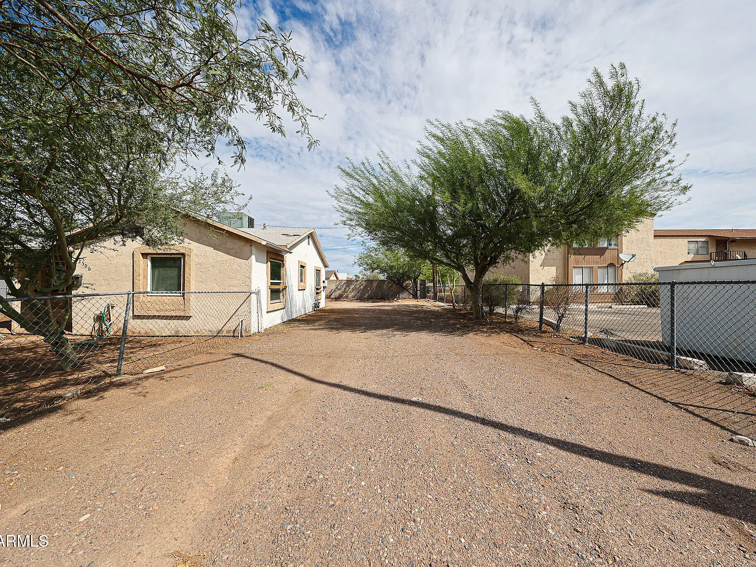 2 bed, 1.0 bath, 792 sqft, $1,395 — Photo 2