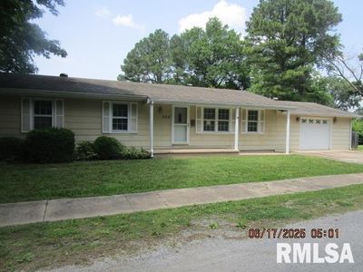 800 N Buchanan St, Benton, IL, 62812