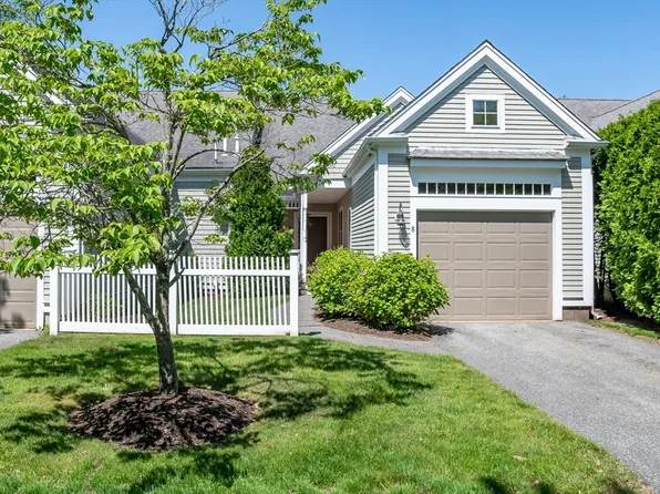 8 Holly Hock Knoll Ct #117, Buzzards Bay, MA 02532