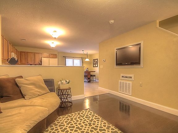 2nd image of 714 Sage Dr