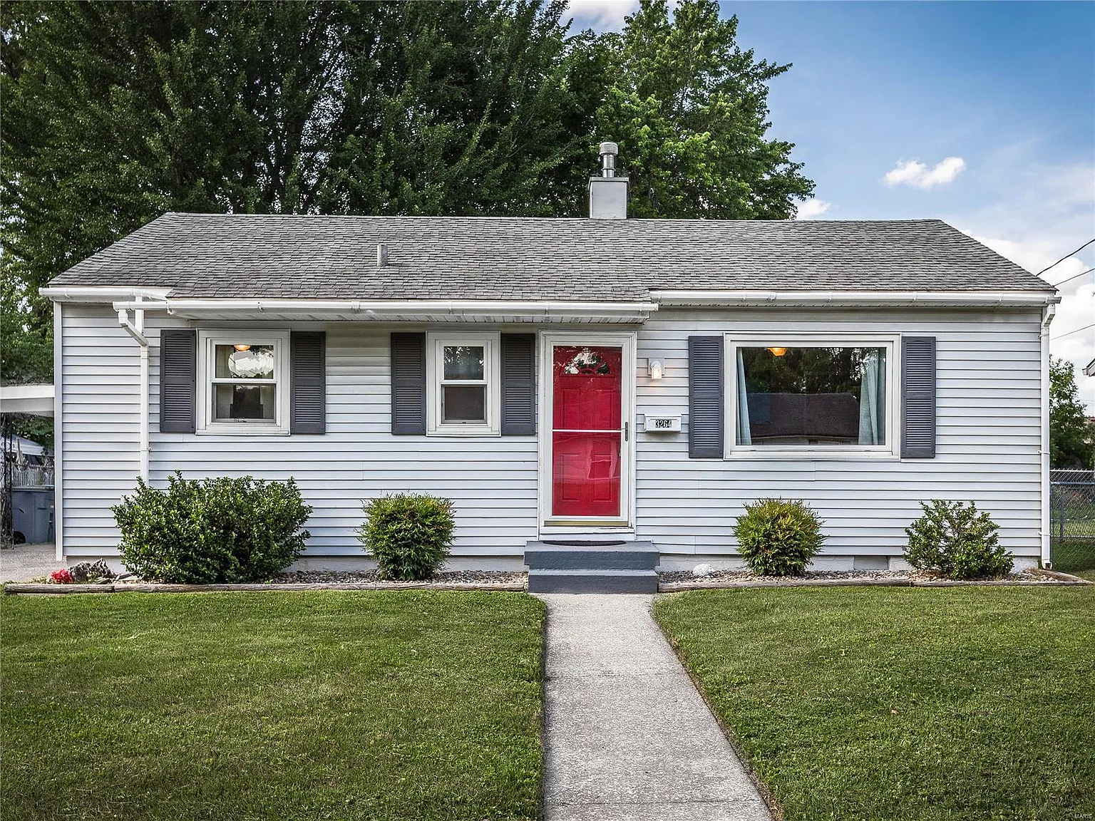 3264 Rodger Ave photo 1