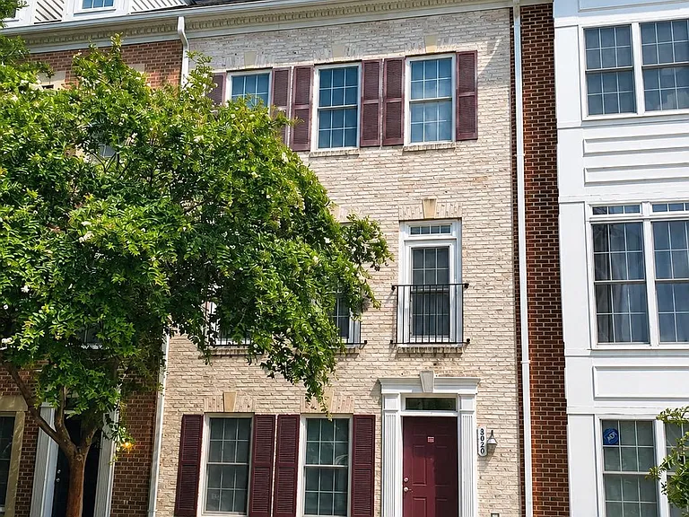 855 Ramsay St — Photo 1