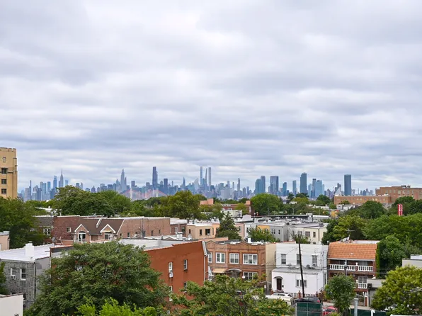 63-34 Fresh Pd Road image 16 of 20