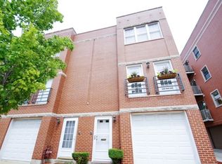 4625 N Winthrop Ave, Chicago, IL 60640