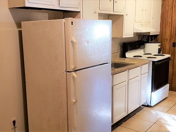 3rd image of 3111 W Mallory St