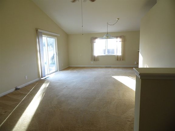 2nd image of 1417 Edlesborough Cir