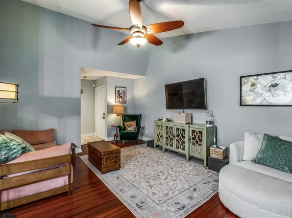 1603 Marsh Ln APT 301, Carrollton, TX 75006