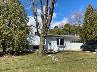 2728 Beaumont St, Green Bay, WI 54301