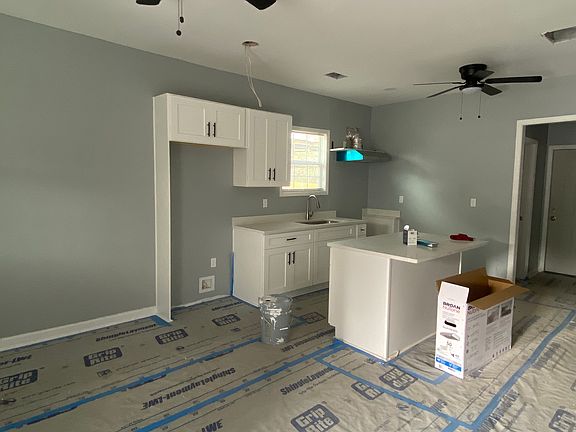 2nd image of 2563 N View Ave