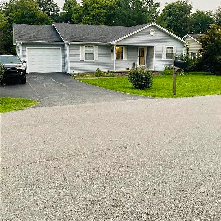 1st image of 105 Village Cir