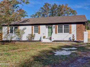 6 Longview Dr, Castle Hayne, NC 28429