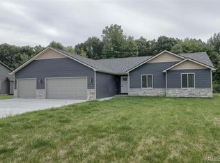 9445 Folkert Rd, Clay, MI 48001