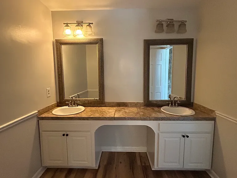 5165 Shirlwood Dr — Photo 29