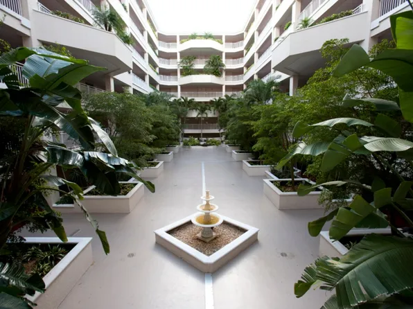 3730 Cadbury Cir APT 824, Venice, FL 34293