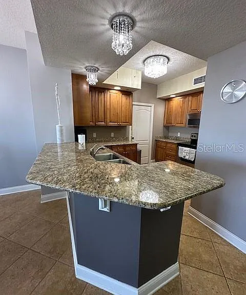 521 Mandalay Ave #704 — Photo 51
