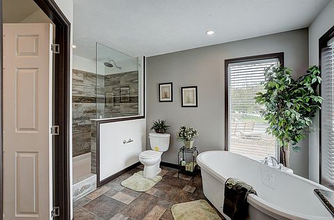 3rd image of 2501 Lowry Ave NE #3RPEH4