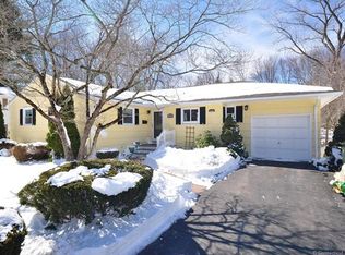 13 Northbrook Dr, West Hartford, CT 06117