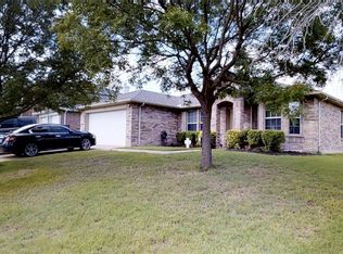 1021 Richmond Ln, Forney, TX 75126
