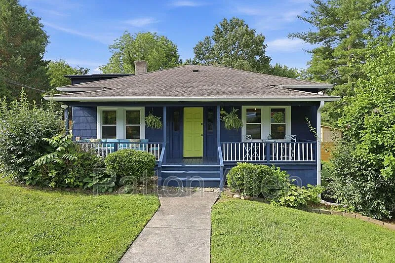 21 Clemmons St
