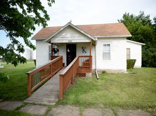 640 N 6th St, Everest, KS 66424