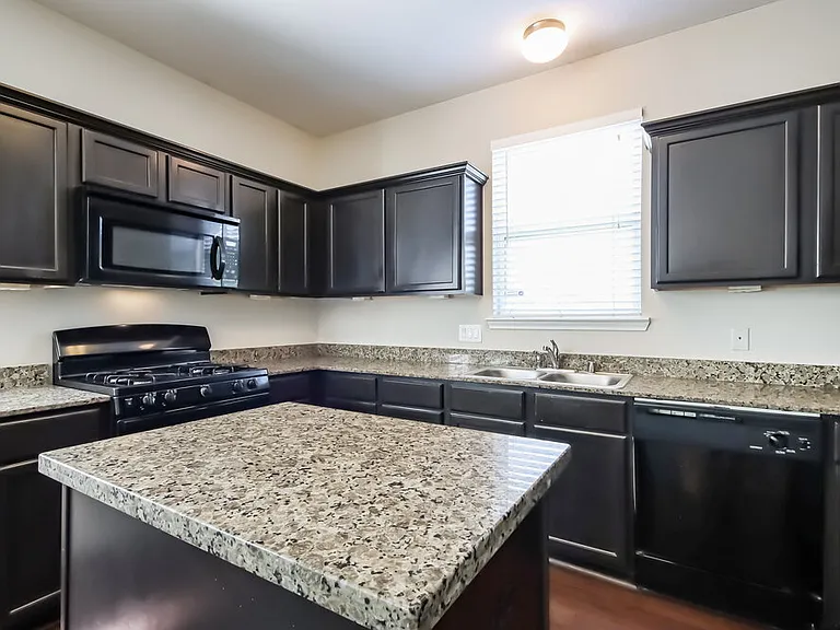 3355 Allington Ct — Photo 8
