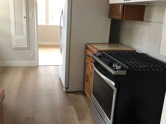 2nd image of 272 N Claremont Ave