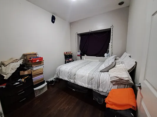 Rented by Friedman Mayer, LREB | media 24