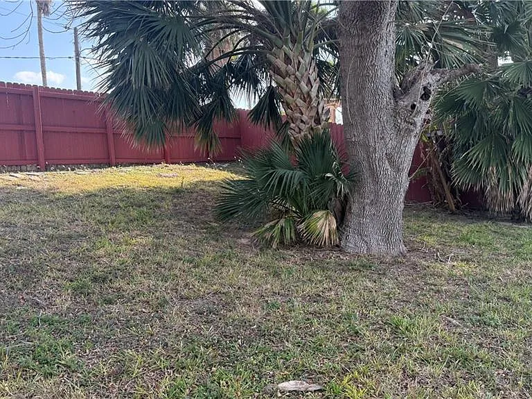 8504 Lago Vista Dr — Photo 24