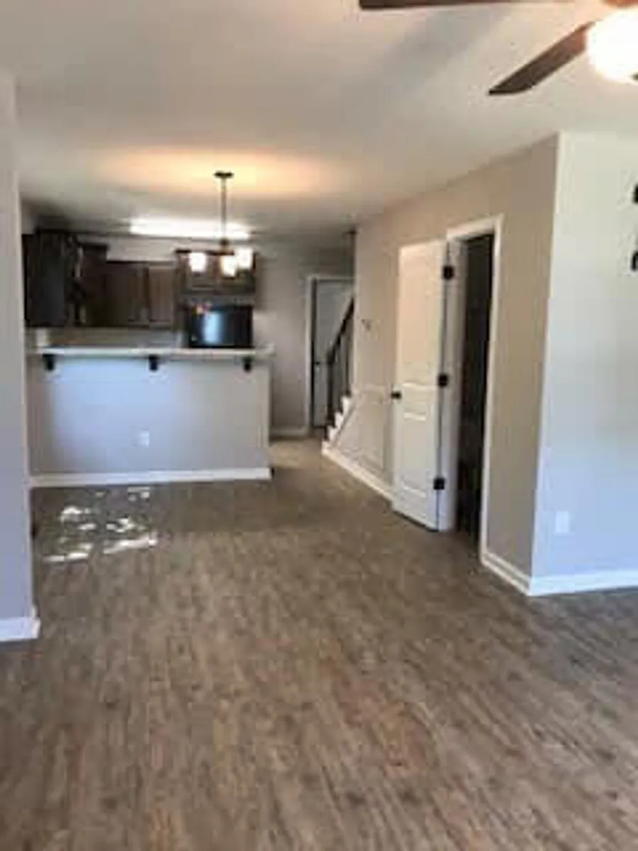 Building Photo - 1255 Bluebird Rd