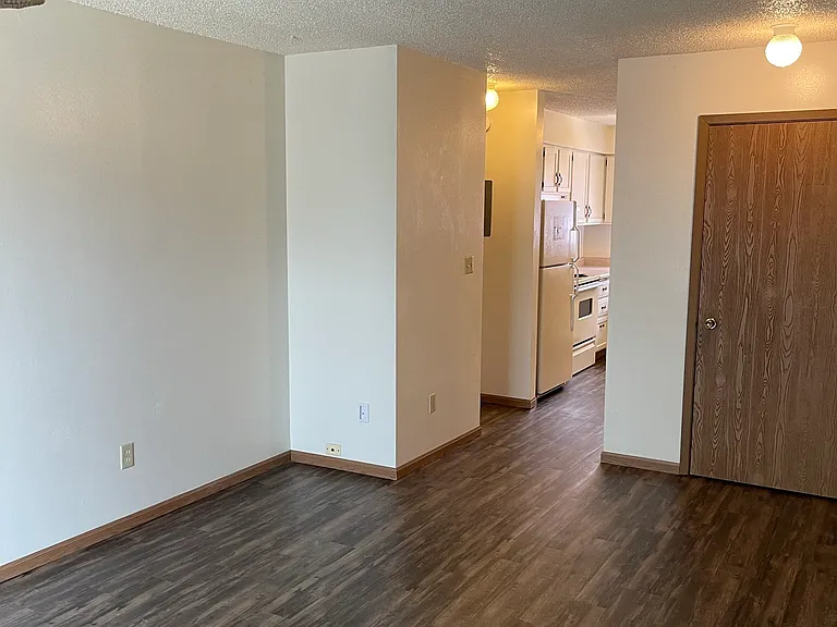 807 E Washington St #5 — Photo 5