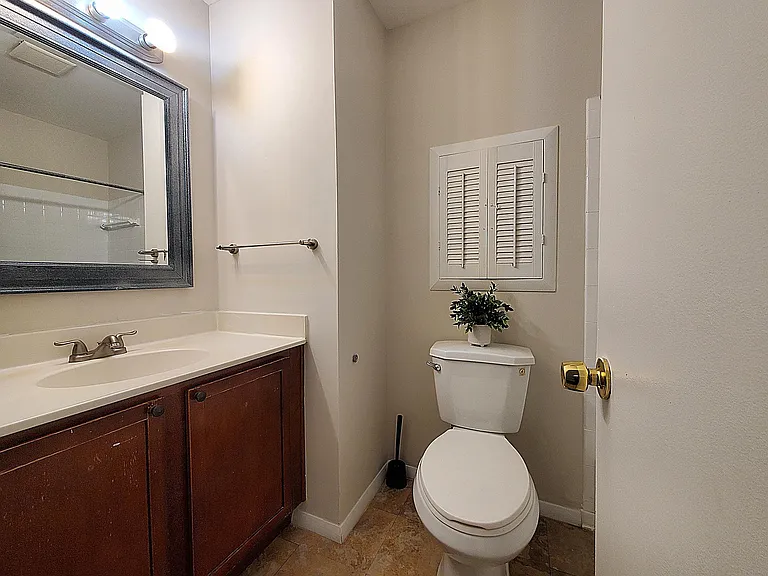 702 W Edmonston Dr — Photo 27