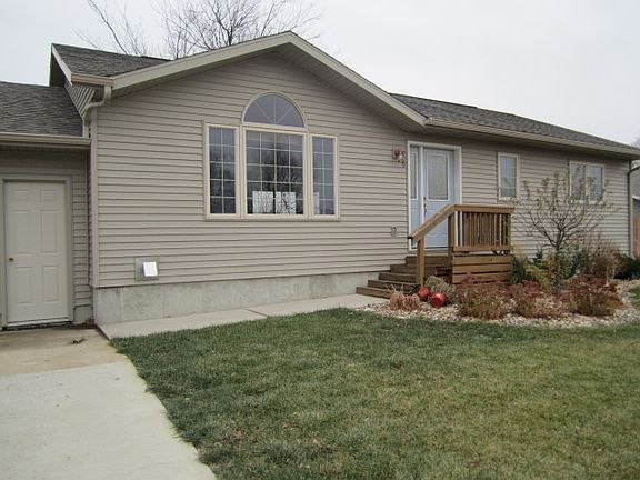 4th image of 950 Saxton Dr