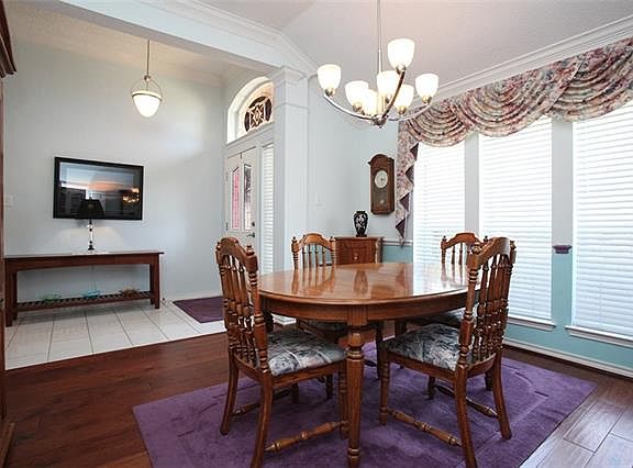 3rd image of 1416 Sassafras Dr